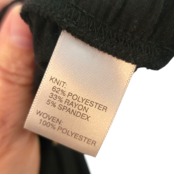 AVENUE - 14/16 Elegant Black Maxi Skirt - Picture 5 of 5